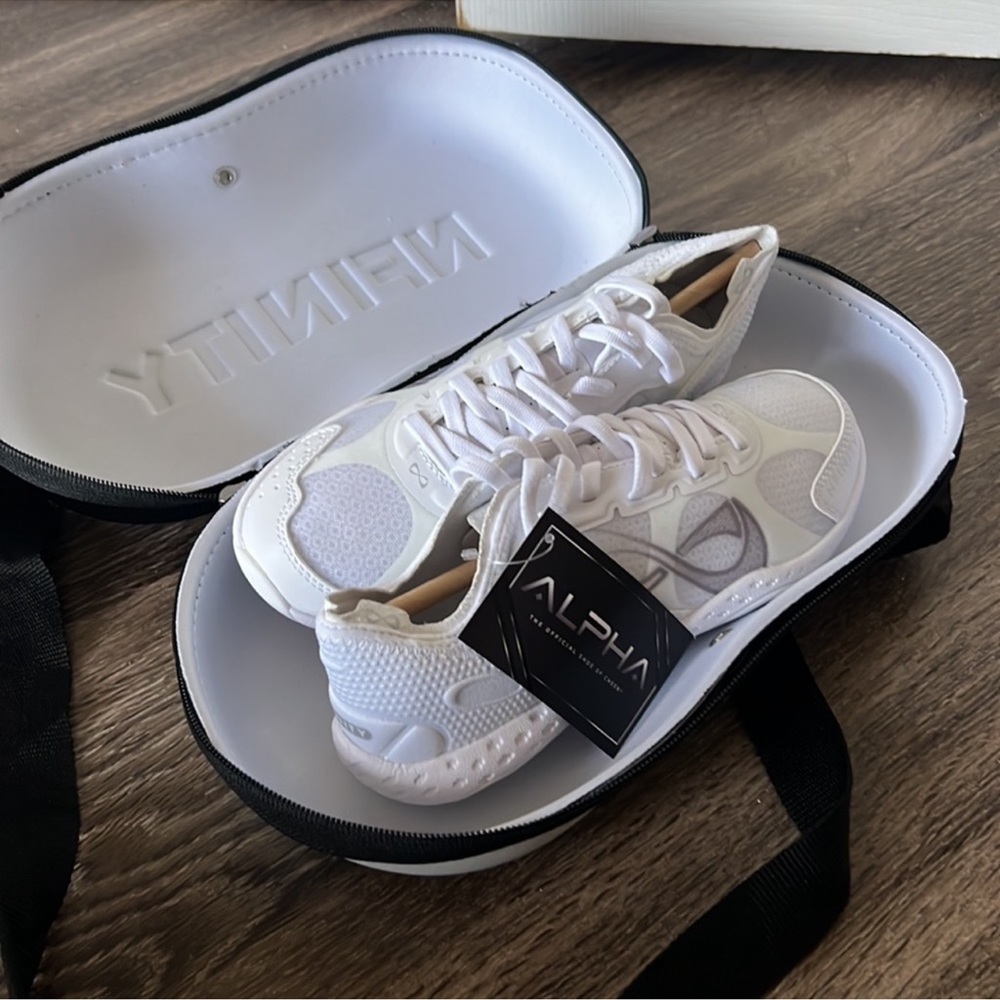 Nfinity Alpha Cheer Shoes, Size women’s 5.5. Brand new!